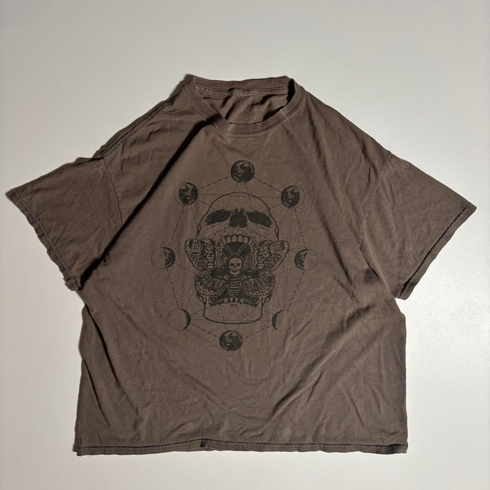 Brown Hot Topic Skull Moth Graphic T-Shirt - Oversized